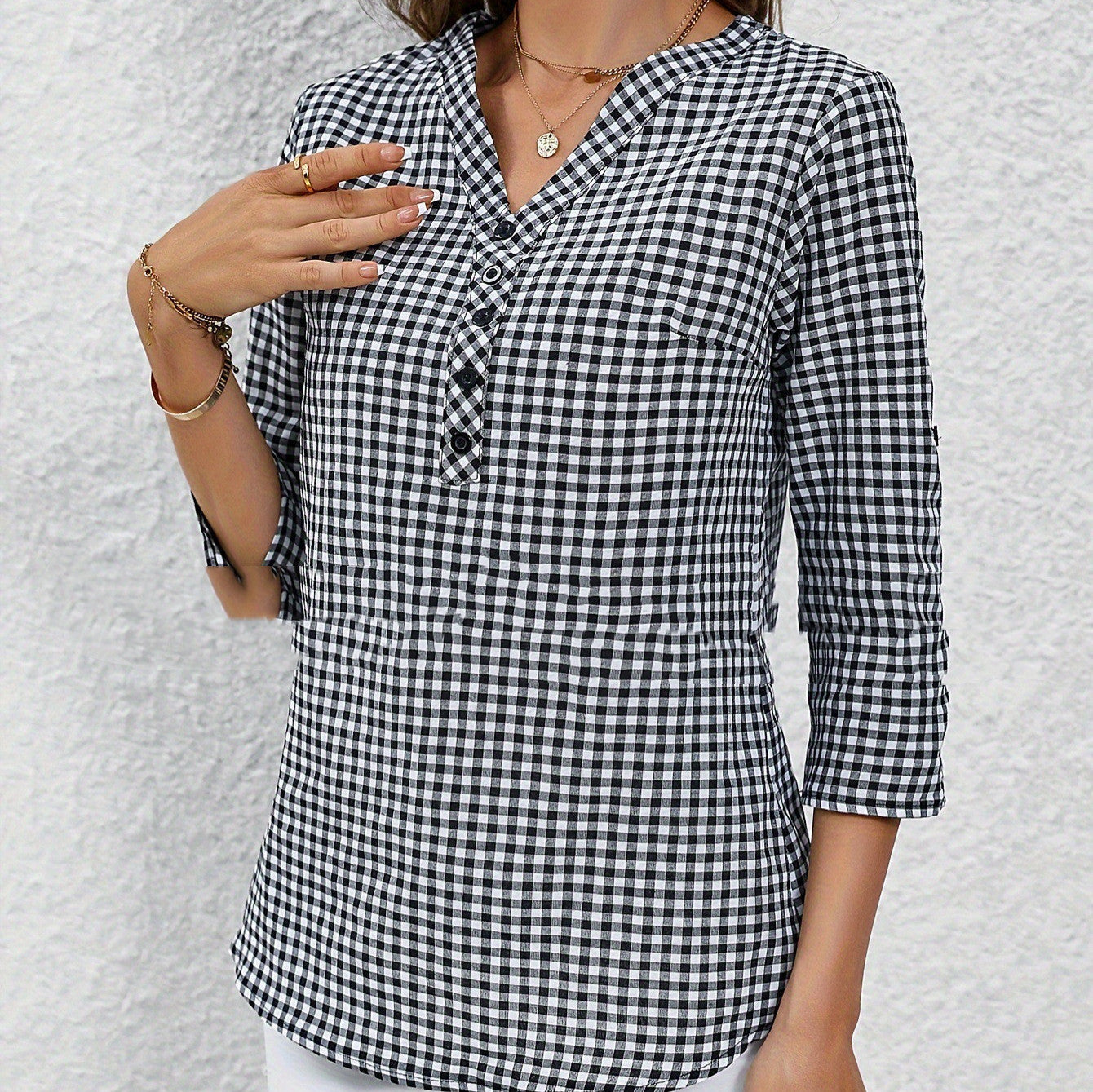 Classic Plaid Shirt with Three-Quarter Sleeves – Vintage-Inspired Style
