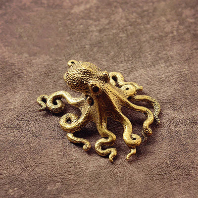Decorative Statue – Intricate Octopus Design for Home Display 1