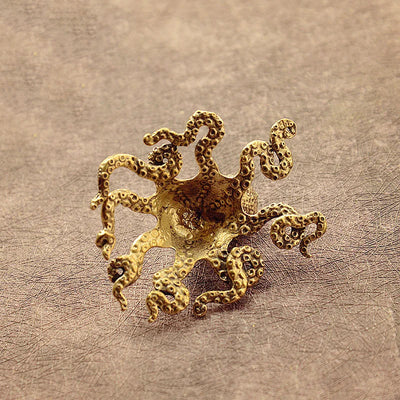 Decorative Statue – Intricate Octopus Design for Home Display 3