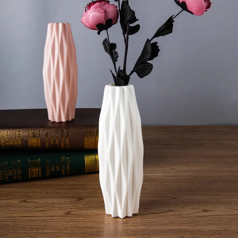 Flower Vase – Unique Origami-Inspired Design for Indoor Display