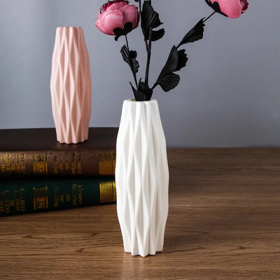 Flower Vase – Unique Origami-Inspired Design for Indoor Display