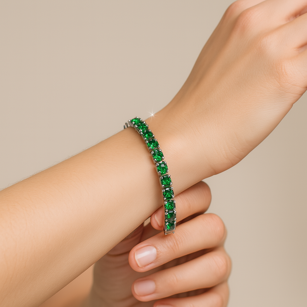 Men’s Chain Bracelet with Geometric Design 8