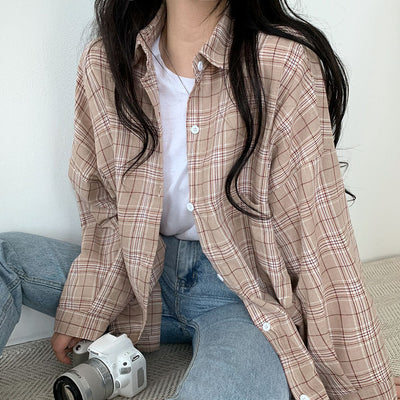Versatile Plaid Shirt for Women – Loose Fit with Notched Collar for a Casual Style
