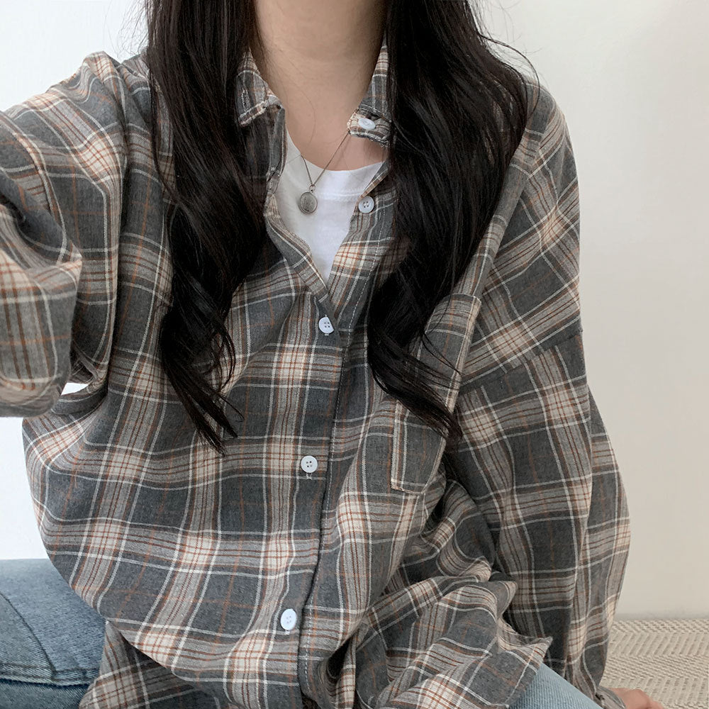 Versatile Plaid Shirt for Women – Loose Fit with Notched Collar for a Casual Style
