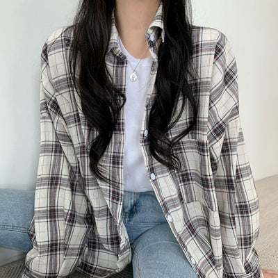 Versatile Plaid Shirt for Women – Loose Fit with Notched Collar for a Casual Style