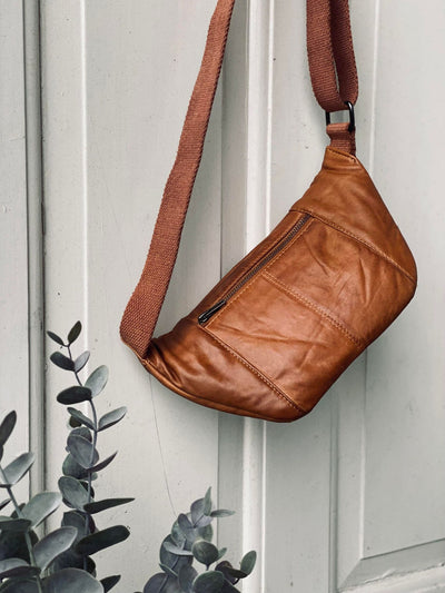 Unisex Belt Bag with Adjustable Strap for Everyday Use 4