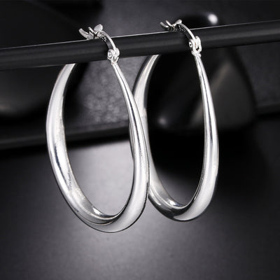 Women’s Hoop Earrings with Smooth Circle Design 2