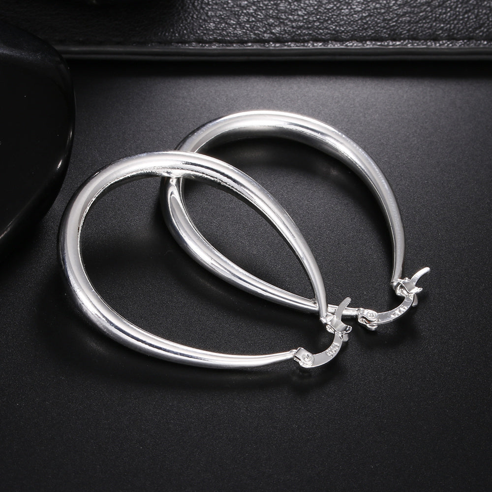 Women’s Hoop Earrings with Smooth Circle Design 5