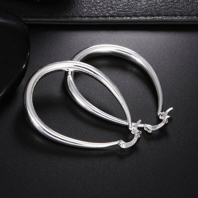 Women’s Hoop Earrings with Smooth Circle Design 5