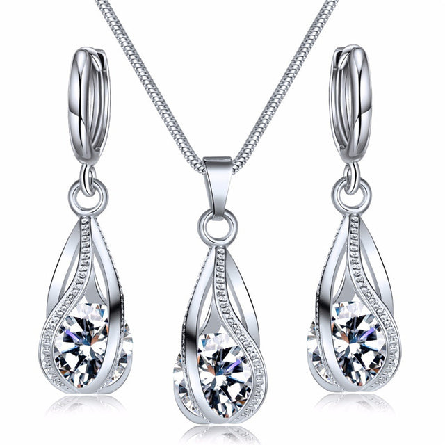 Women’s Necklace and Earring Set with Snowflake Design 1