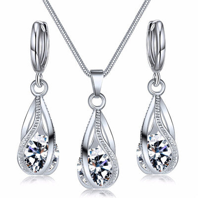 Women’s Necklace and Earring Set with Snowflake Design 1