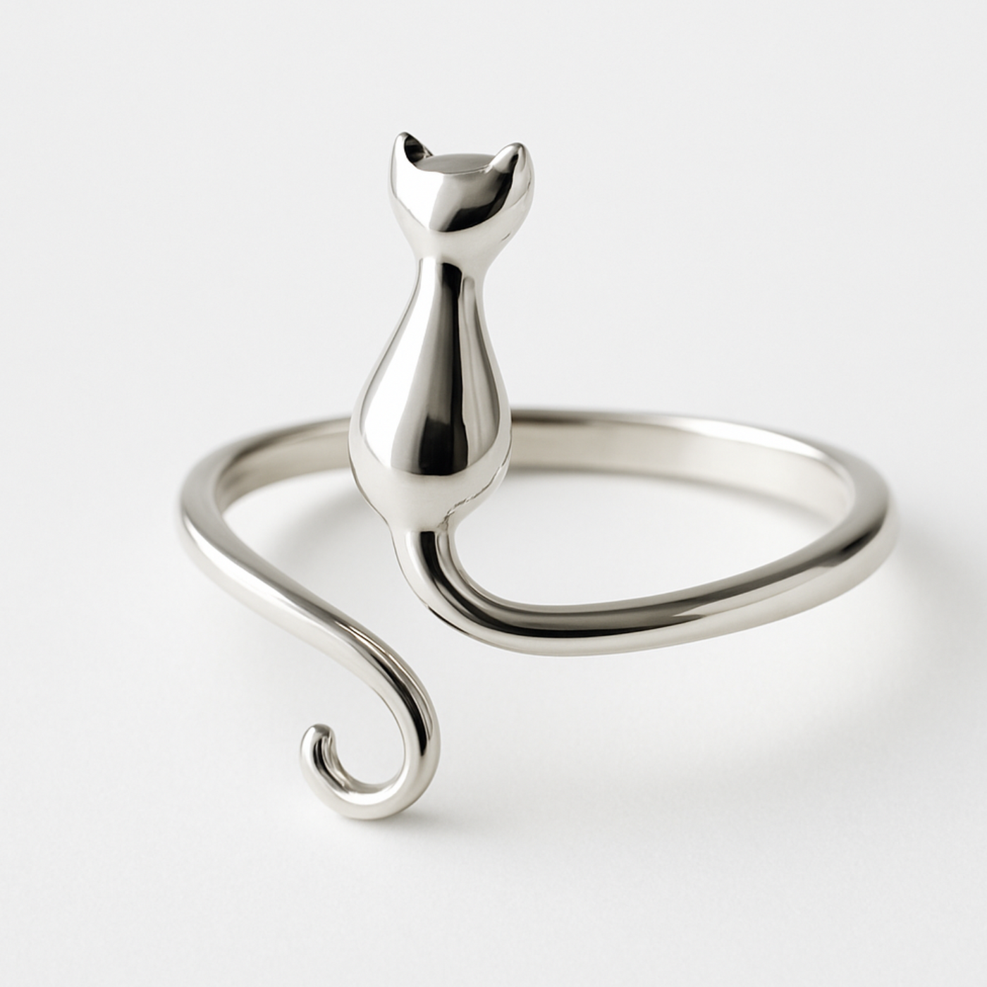 Women’s Ring with Cat-Inspired Design 1