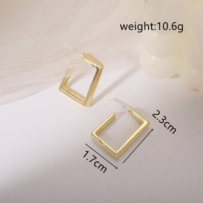 Women’s Stud Earrings with Circular Minimalist Design 4