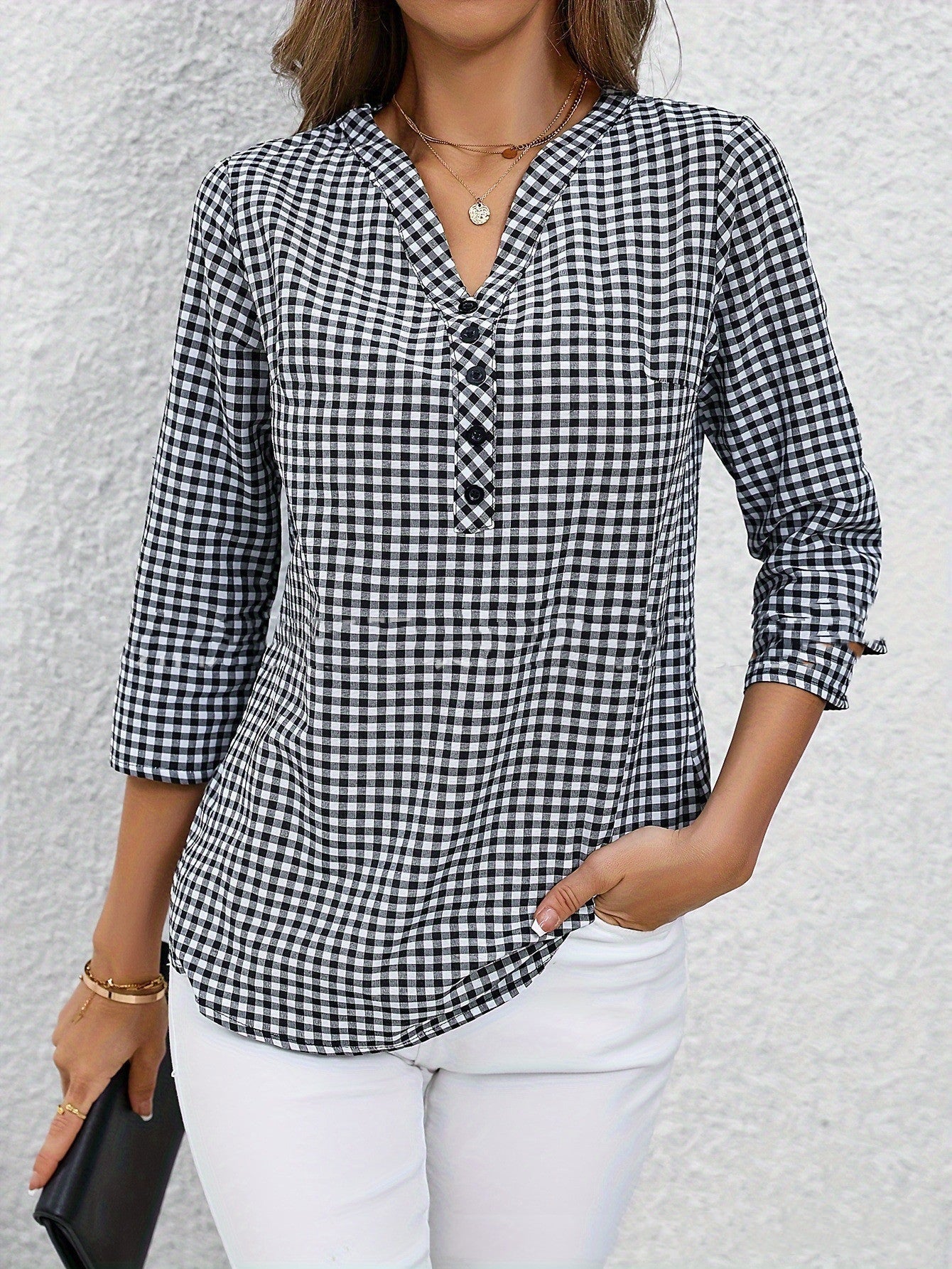 Classic Plaid Shirt with Three-Quarter Sleeves – Vintage-Inspired Style