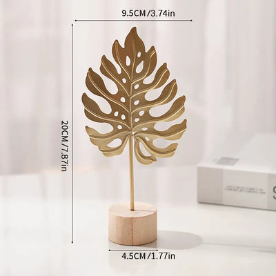 Metal Sculpture – Minimalist Leaf Decoration